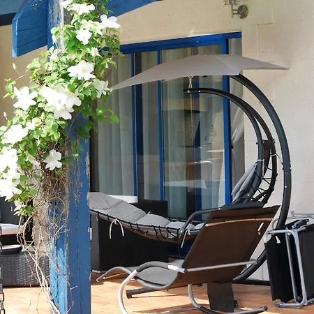 Maison Bleue Villa *